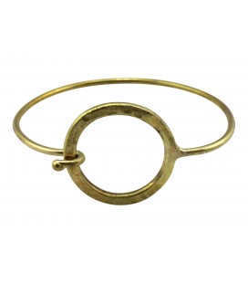 Flat hammered round brass bangle