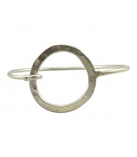 Flat hammered round silver plated bangle