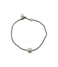 One freshwater pearl bracelet